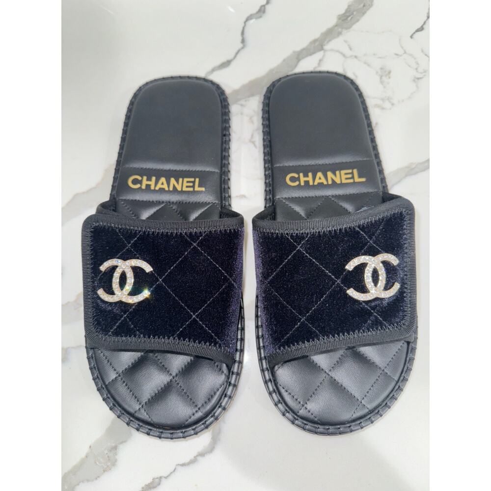 Chanel 23M Black Velvet Crystal CC Logo Hotel Mule Slide Slip On Flat Sandal 40 - Picture 13 of 16
